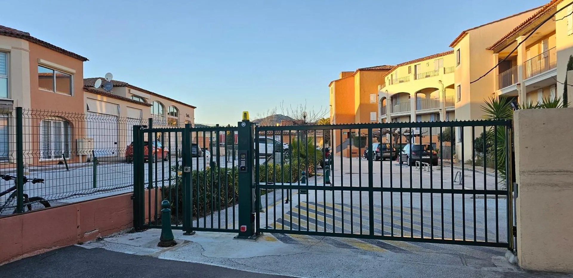 Lemon House Location With View Apartment Cogolin 0*,